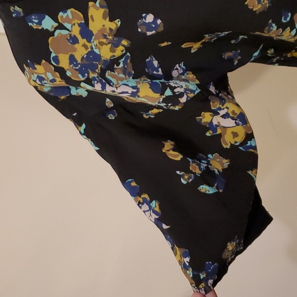 Lolë Top Black Multicolor Floral Print M - Picture 2 of 8